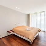 Villa Picasso - Lux Living