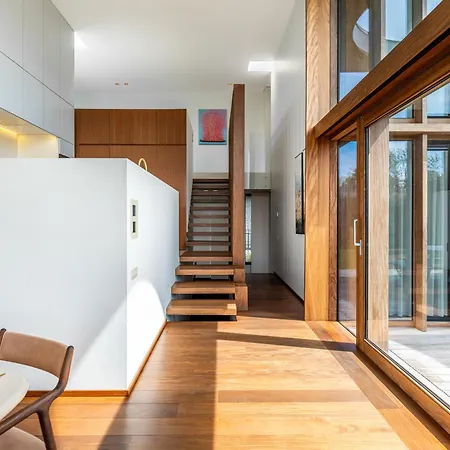Villa Picasso - Lux Living